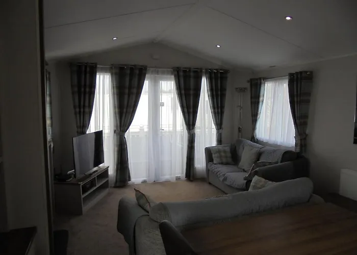 6 Berth Central Heated On Annandale