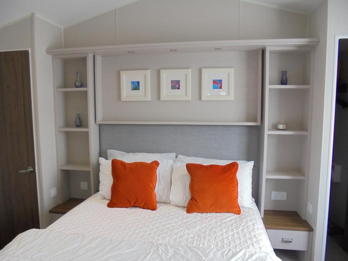 Апартаменты 6 Berth Heated On Annandale Инголдмелс